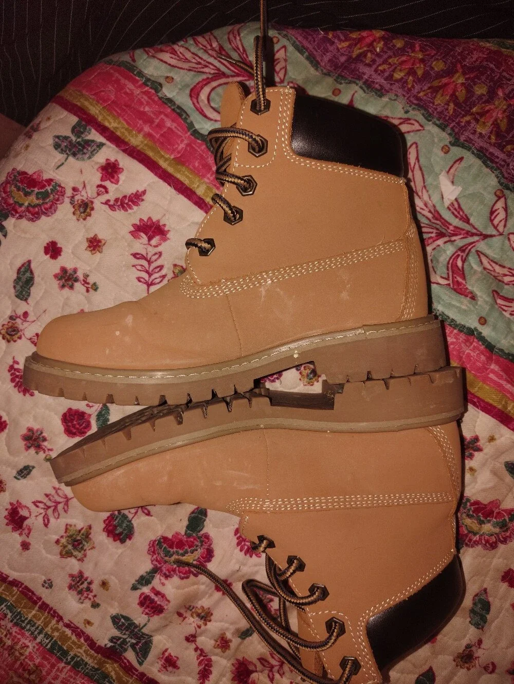 Target Boys Worker 11-7 Wheat Ankle Lace Up Work Boots Size 4M Tan, Like New
